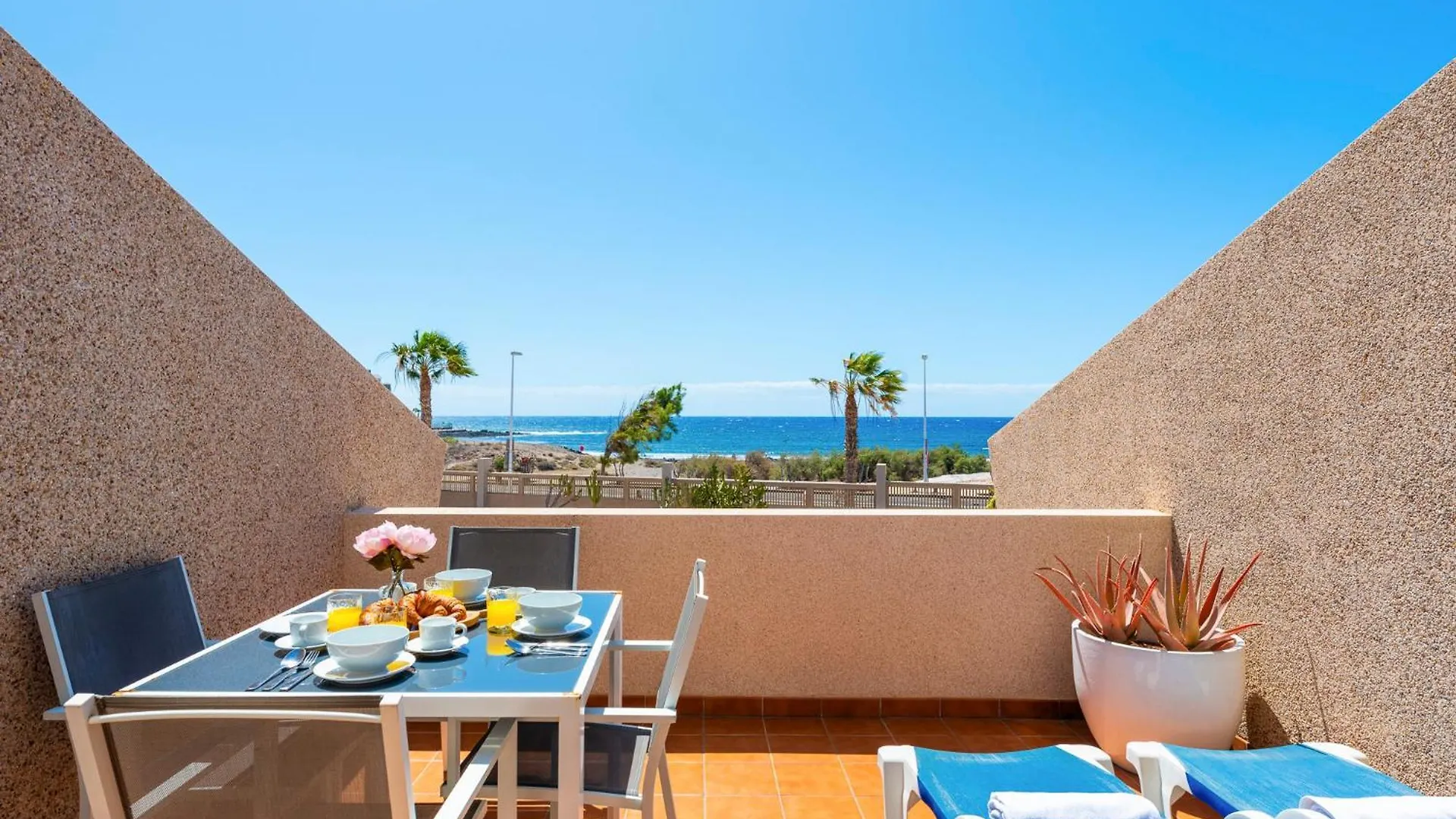 Medano4You Brunellos Beach House location